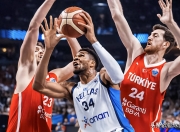 九游体育-包含字母哥在德国队比赛中连败，精彩发挥引发热议！的词条